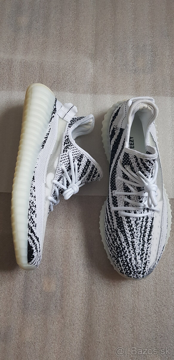 ADIDAS  YEEZE ZEBRA