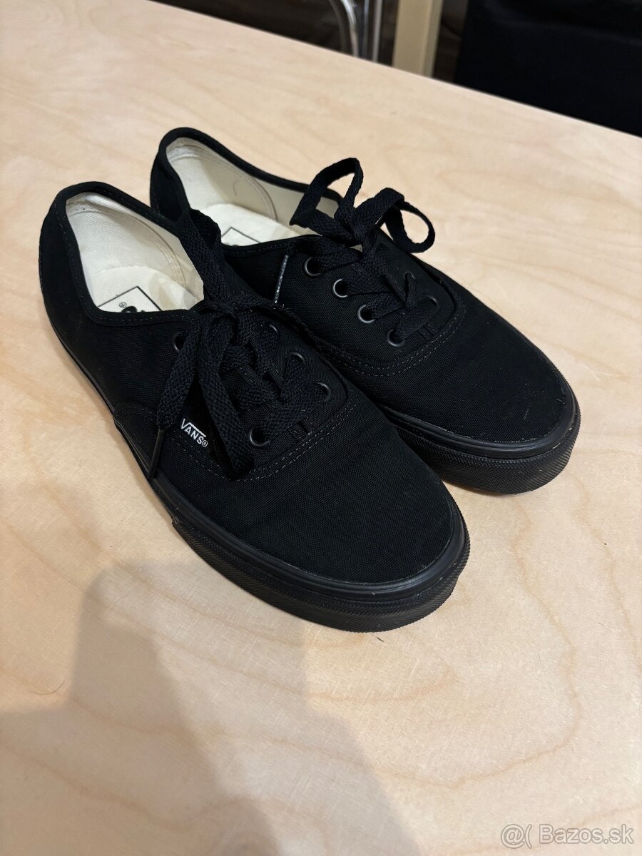 Vans authentic veľkosť 38 a veľkosť 37