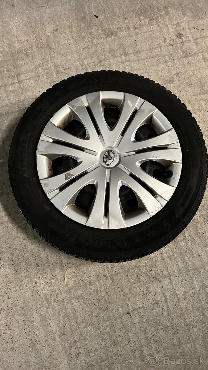 205/55R16 zimne pneumatiky na plechovych diskoch