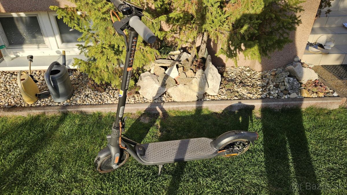 Nineboot Kickscooter F30E