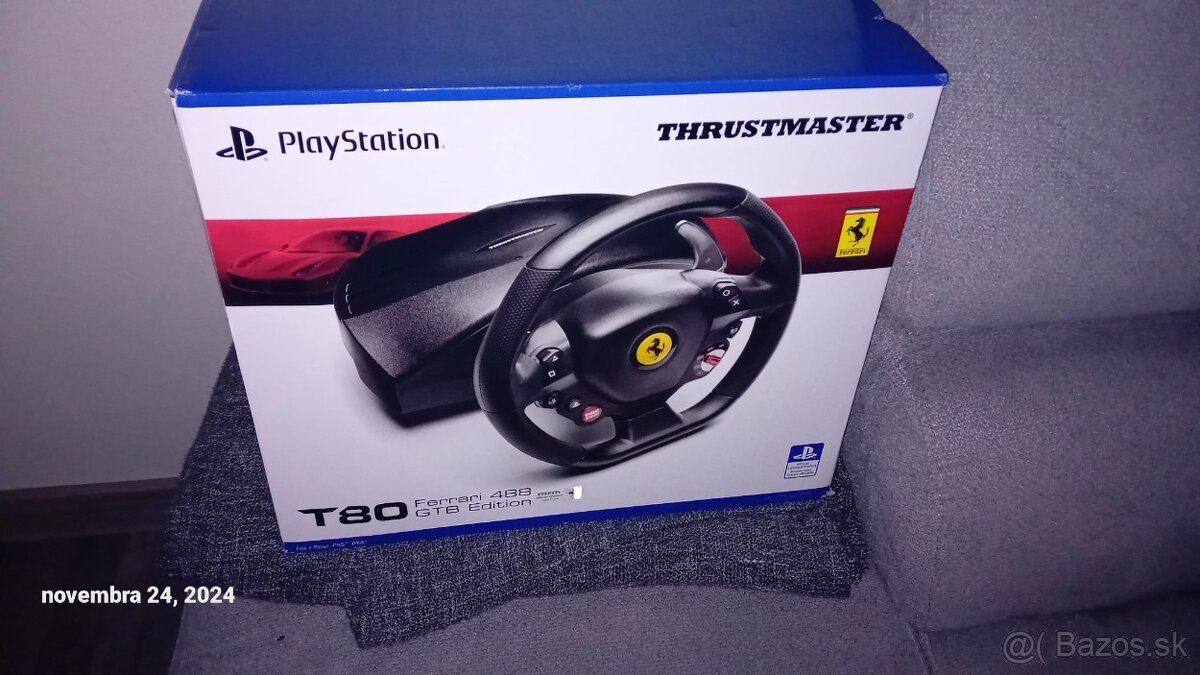 Hrací volant Thrustmaster