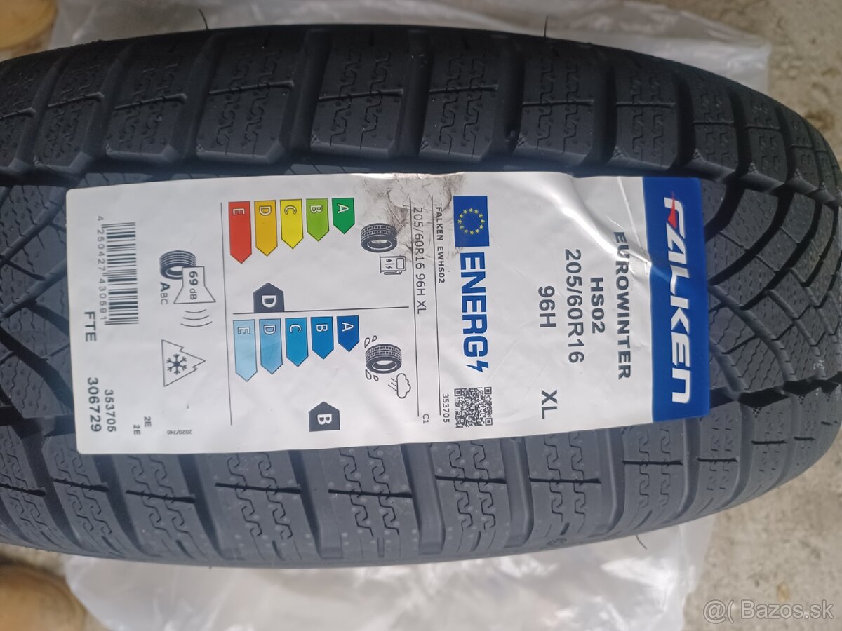 Zimné pneumatiky Falken Eurowinter HS02 205/60 R16 96H XL