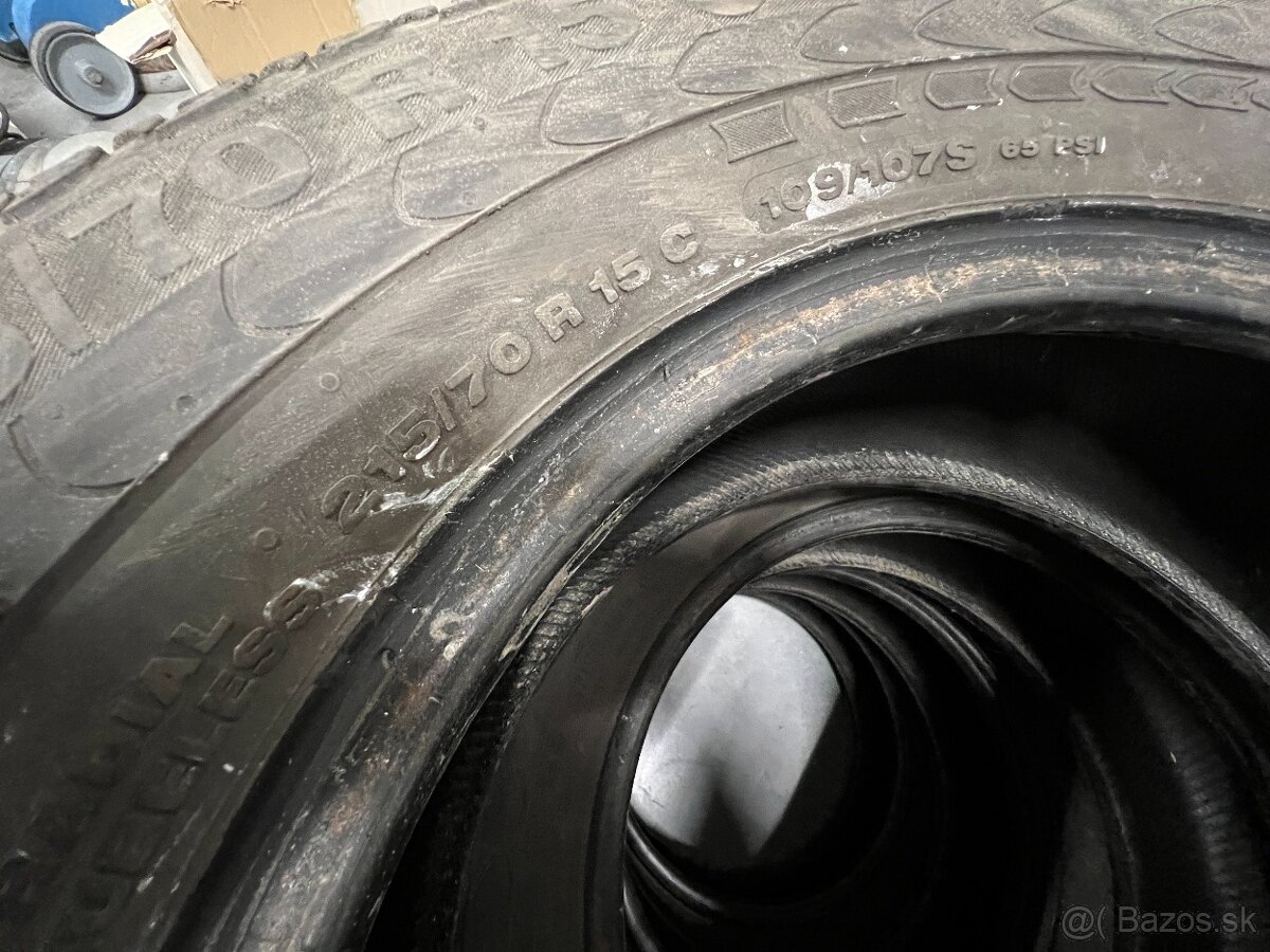 Continetal VanContact 215/70 R15 C - zimné