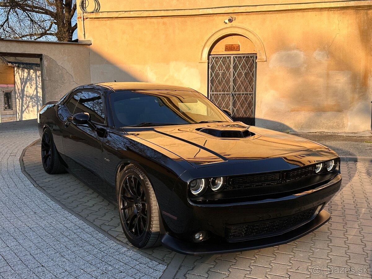 Dodge Challenger Hemi/shaker