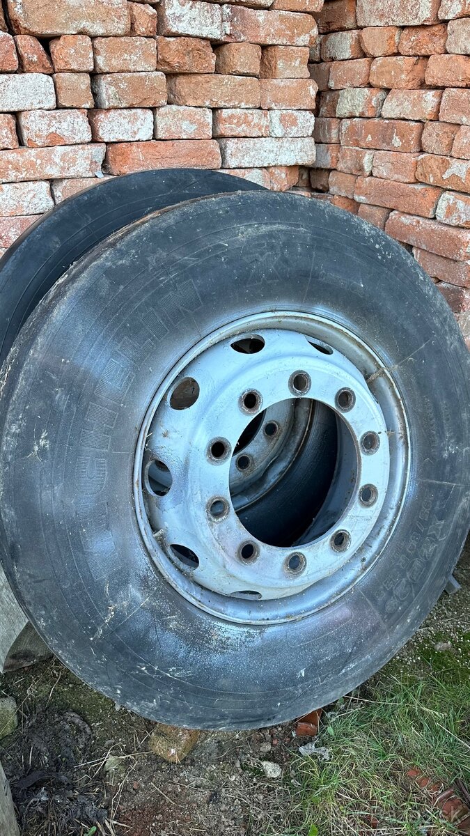 Kolesá 295/80 R22.5