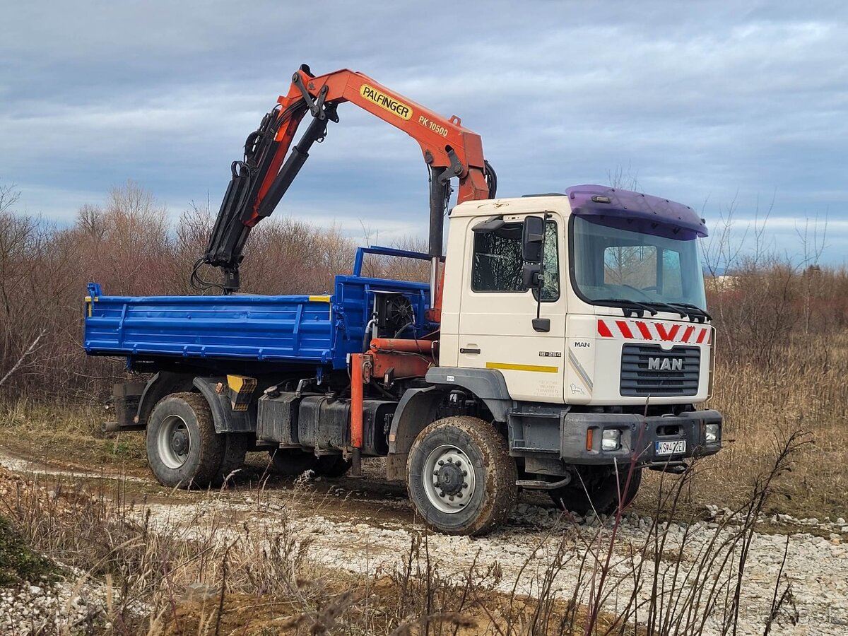 Nakladna doprava sklapacom 4x4, prace hydraulickou rukou