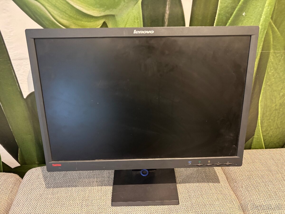 Monitor Lenovo