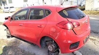 Kia Ceed 1.4 2016 predám NÁRAZNÍK ZADNÝ, DVERE vodičová stra