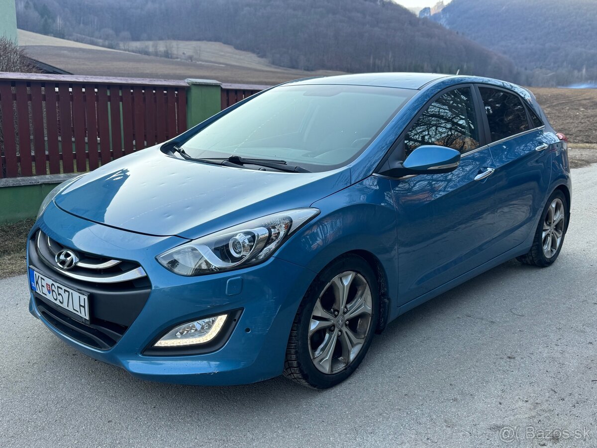 Hyundai i30 1.6gdi 166000km kúpené na SR PLNE POJAZDNÉ