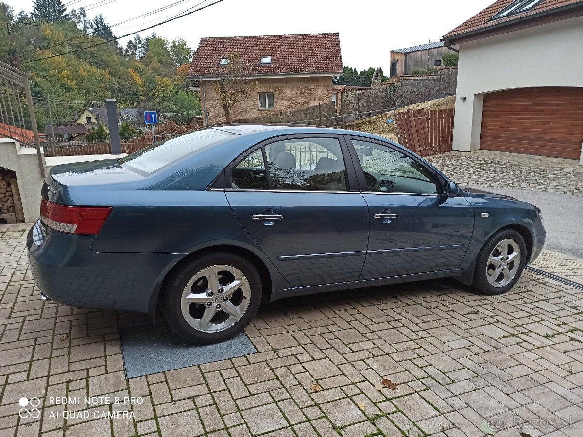 predam Hyundai Sonata, benzin, automat