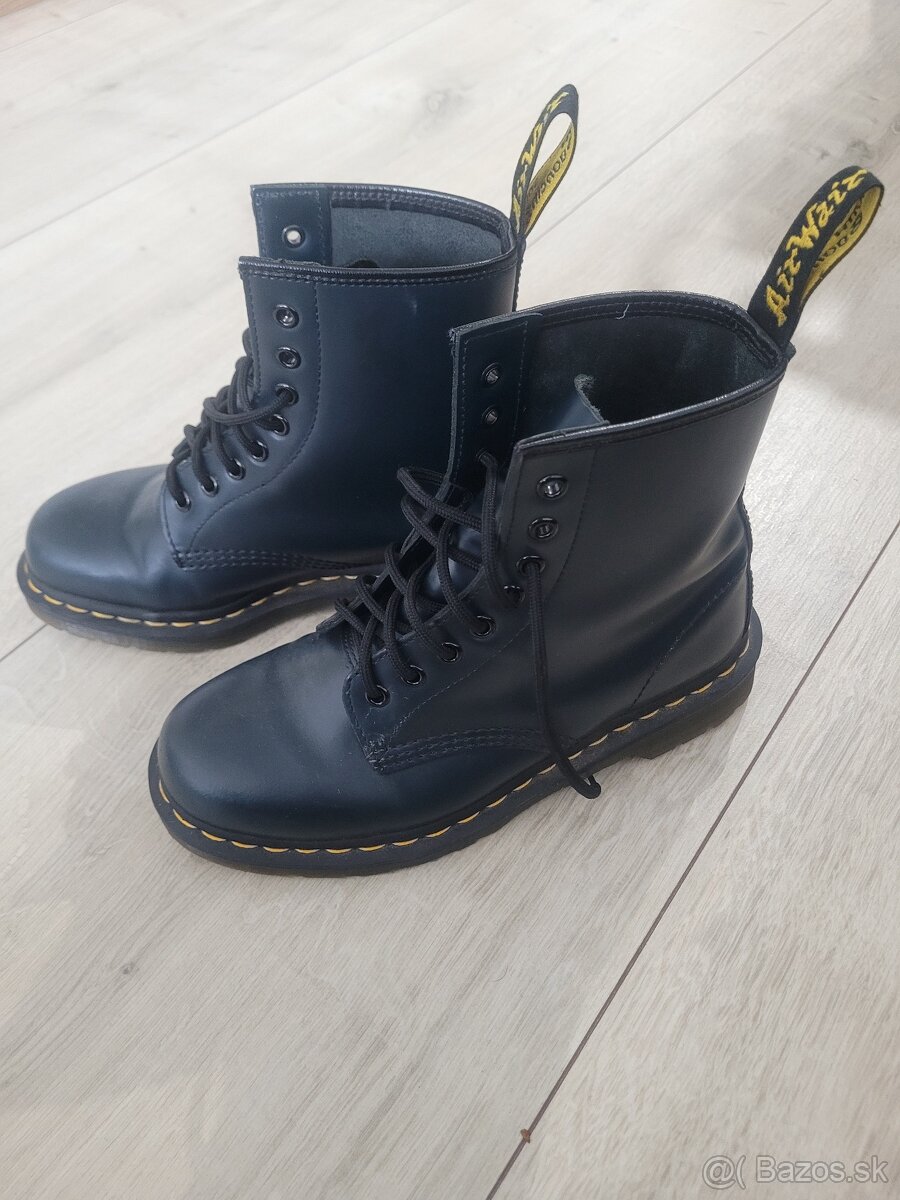 Topanky Dr. Martens