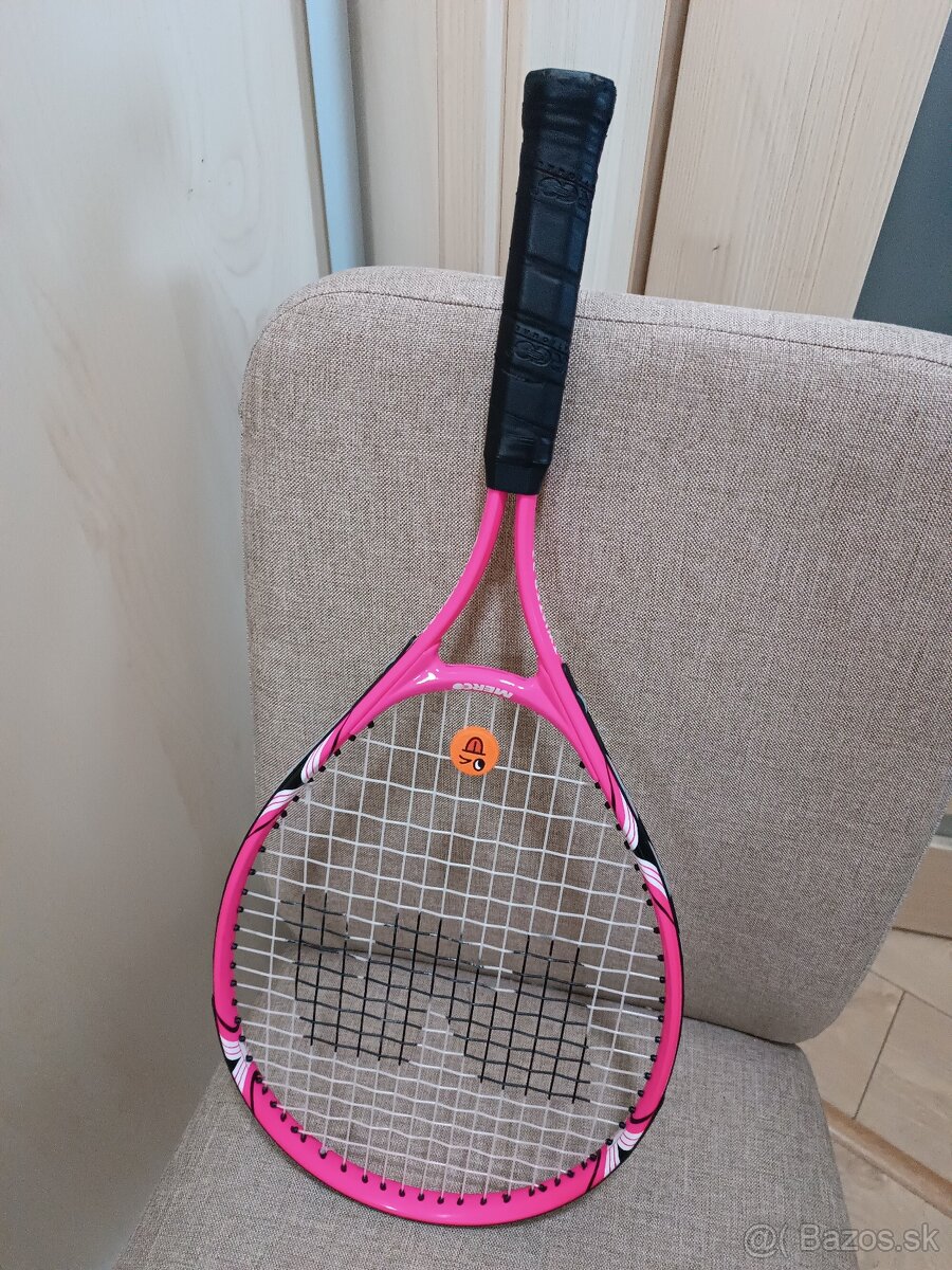 Raketa na tenis