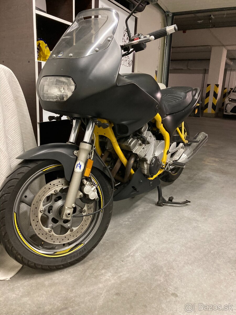 Yamaha XJ600S