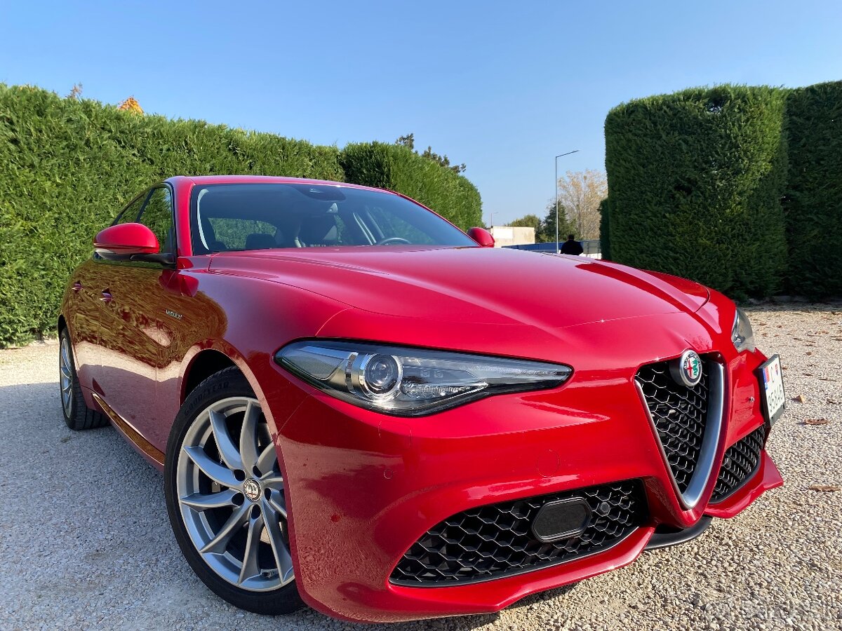 Alfa Romeo Giulia 2.2 Diesel 210 AT AWD Veloce