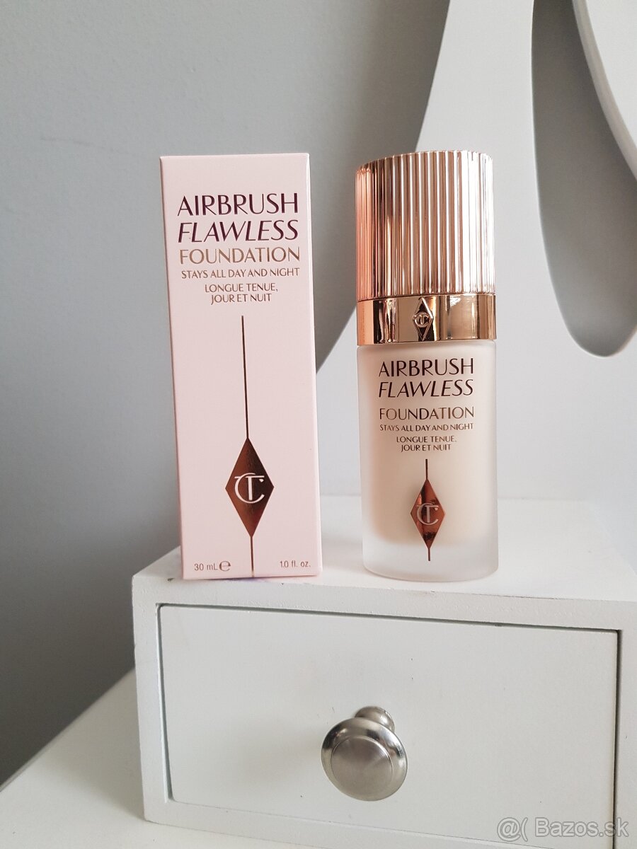 Charlotte Tilbury Airbrush Flawless makeup