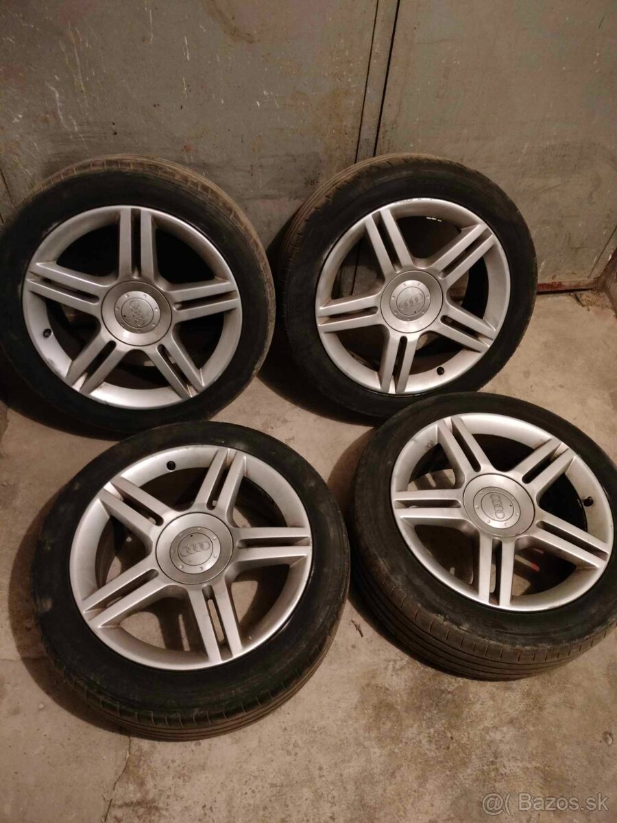 4ks alu disky orig. Audi 5x112 R17 + pneu