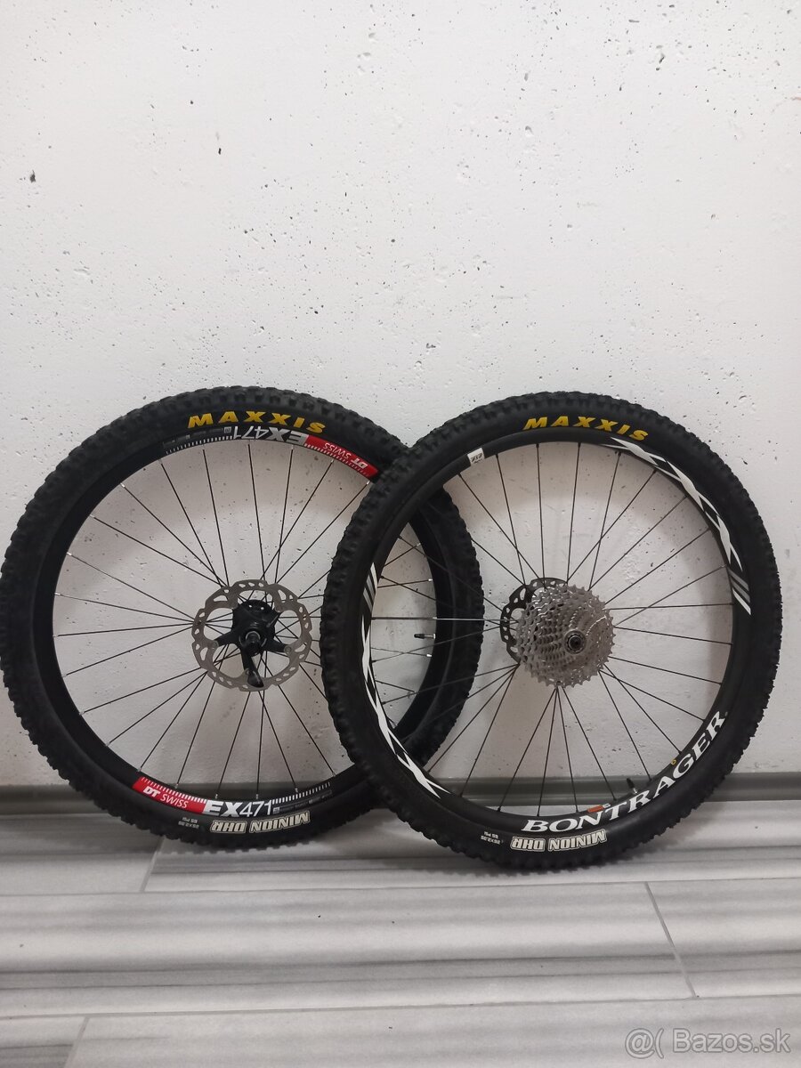 Dt Swiss EX471-854g ,Bontrager XXX carbon 899g hor. koles 26