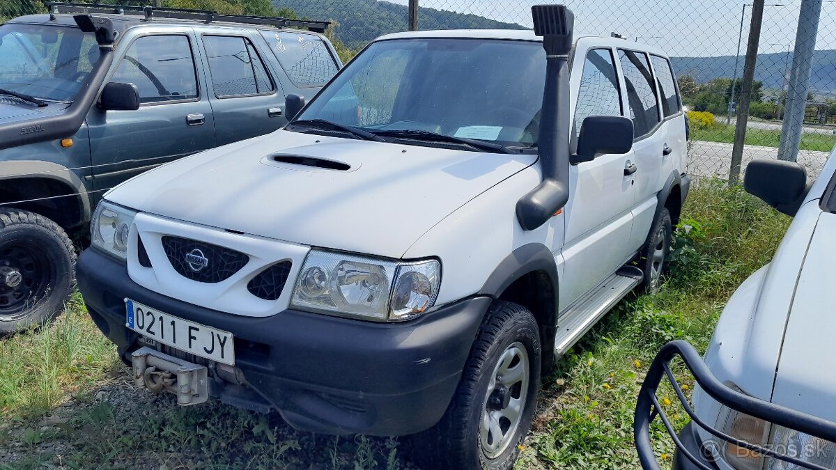 Nissan Terrano, 2,7 tdi,bez korozie, zo Španielska.7-2000