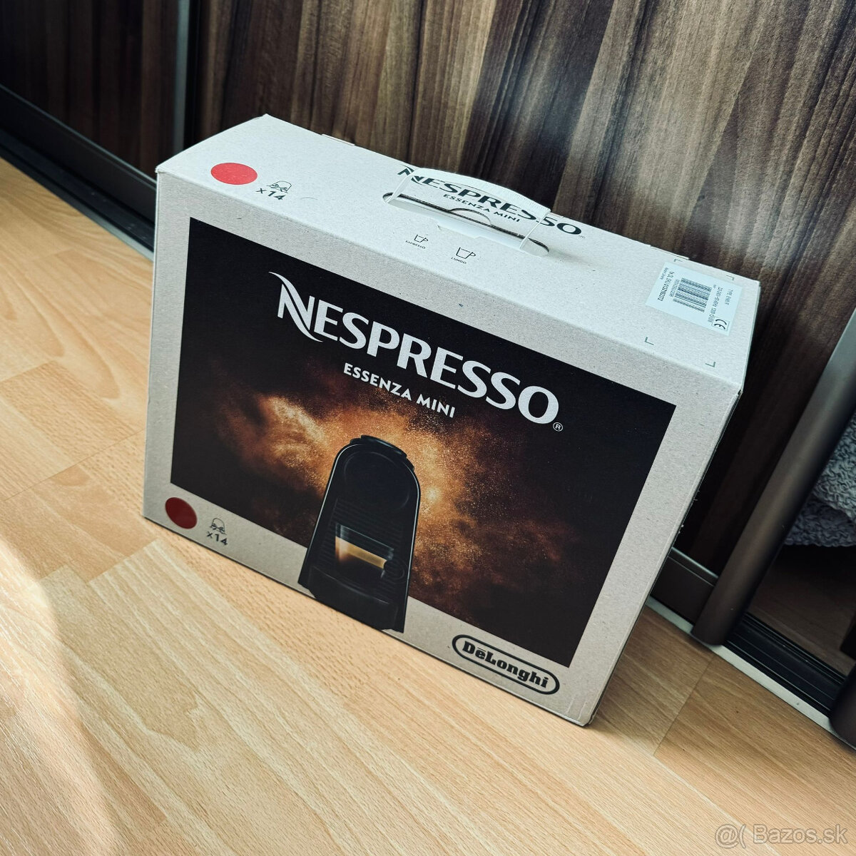 NESPRESSO De'Longhi Essenza Mini Červená EN85.R.