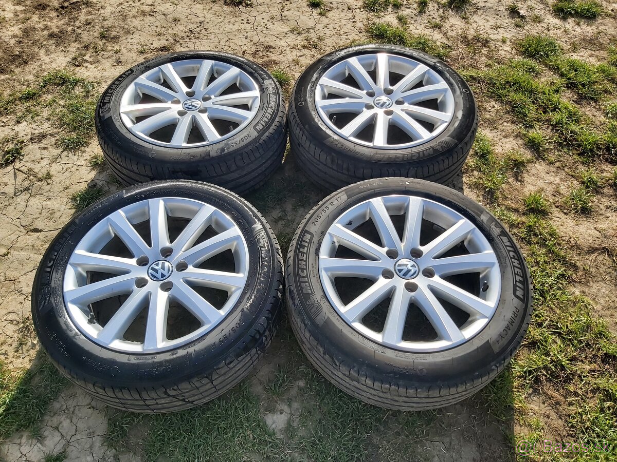 225/45 r17