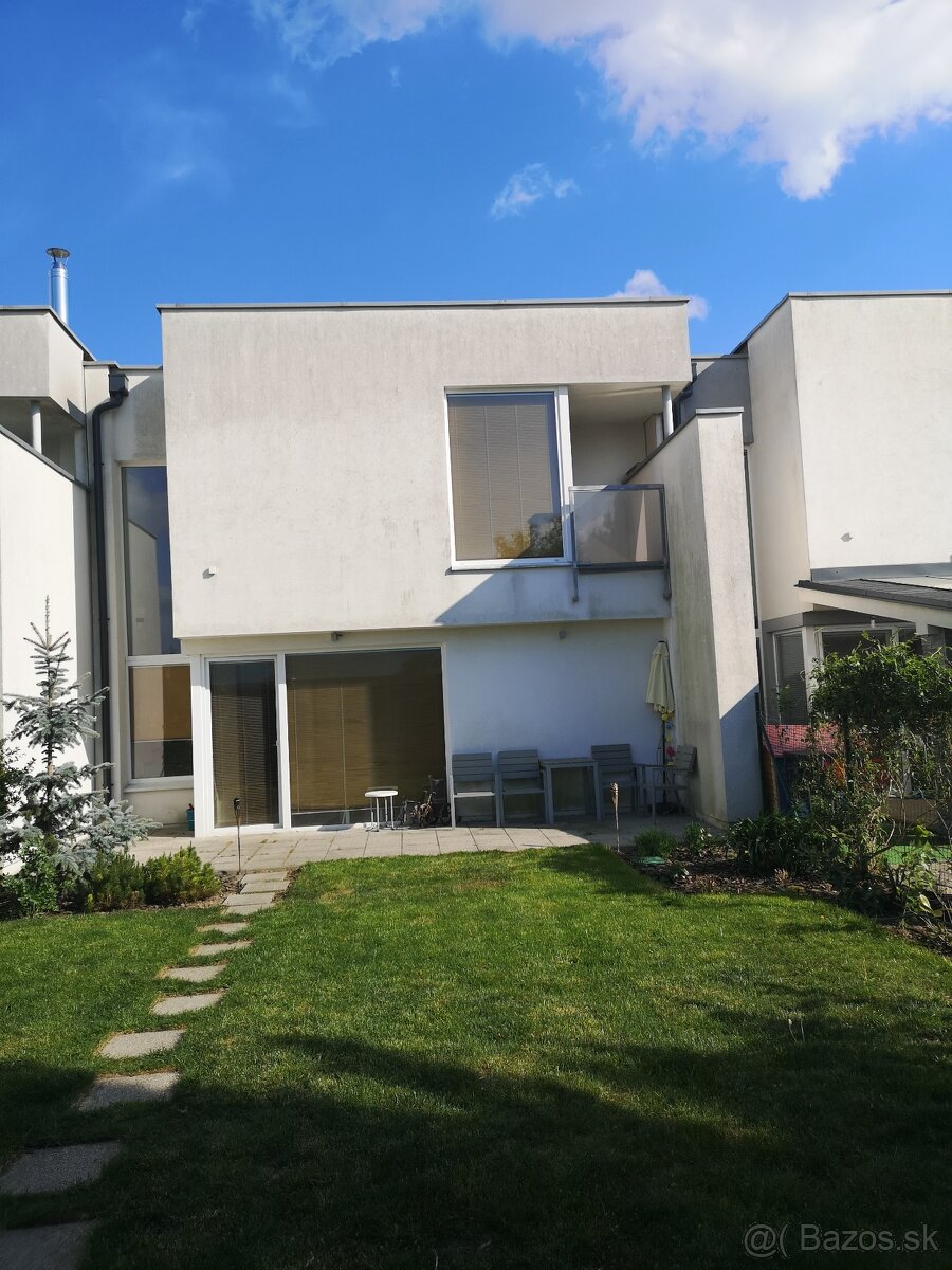 Prenájom 3 izbový RD, pozemok 264 m2, Chorvátsky Grob