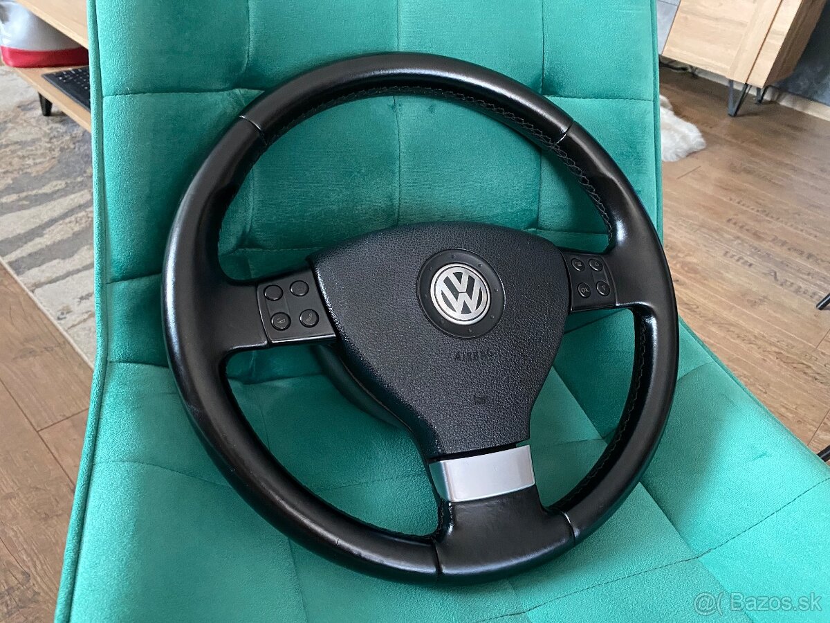 VW multifunkčný volant