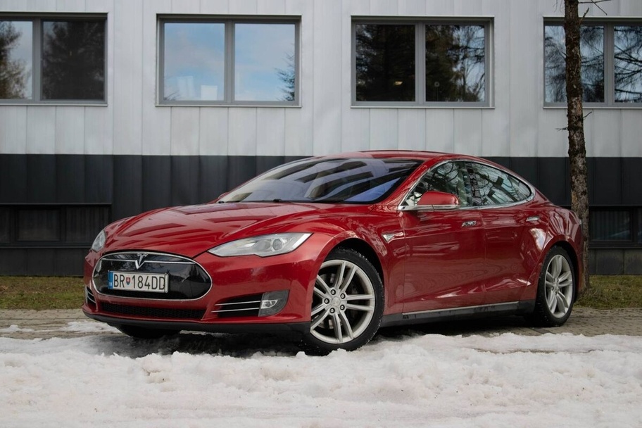 Tesla Model S