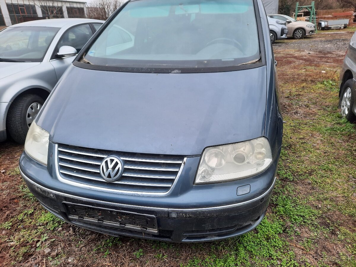 Rozpredam Volkswagen Sharan 1,9tdi 85kw AUY Facelift.