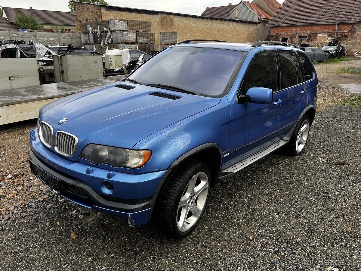 BMW X5 4.6is Estoril blau na dily