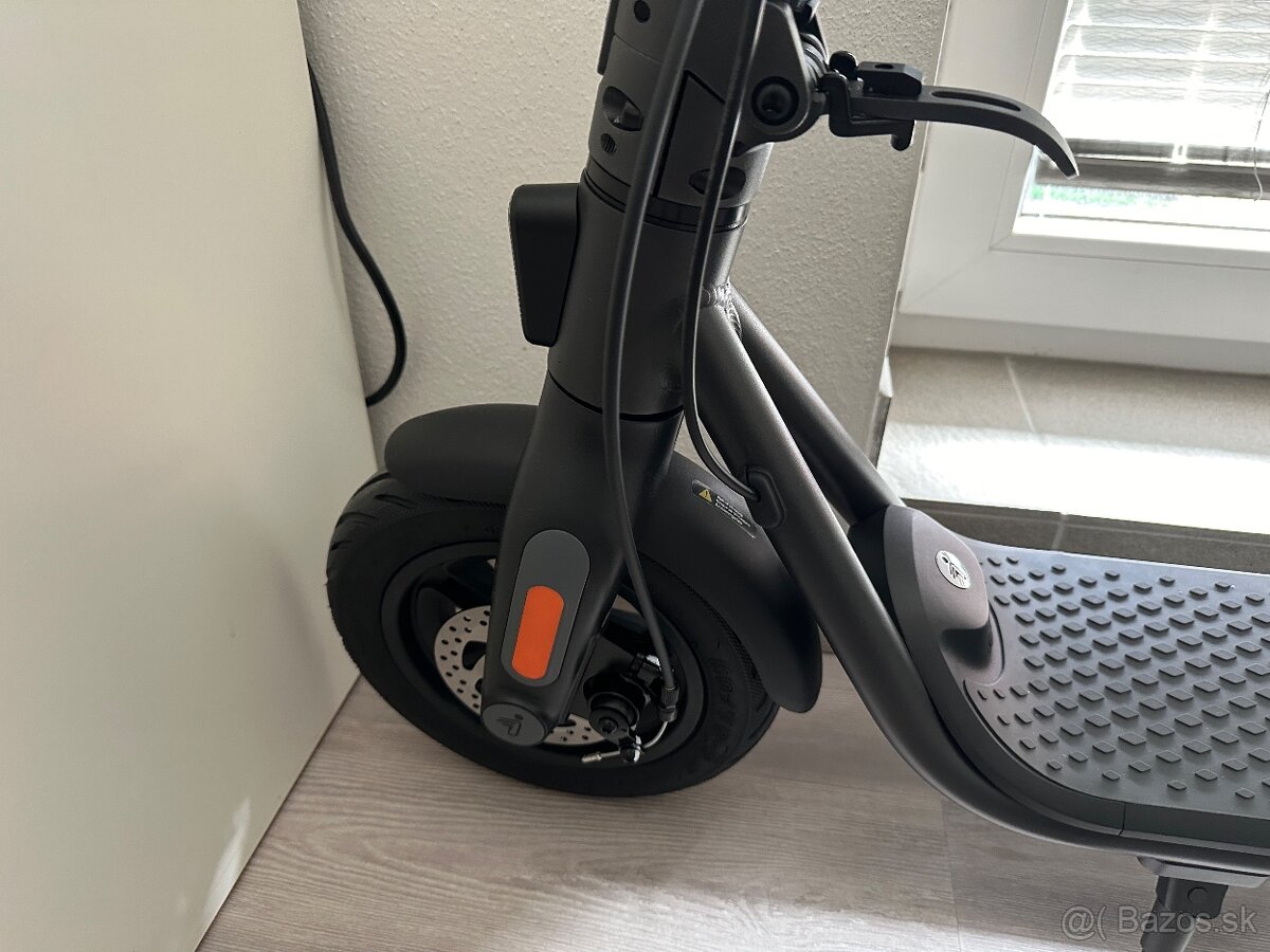 Ninebot Kickscooter F2