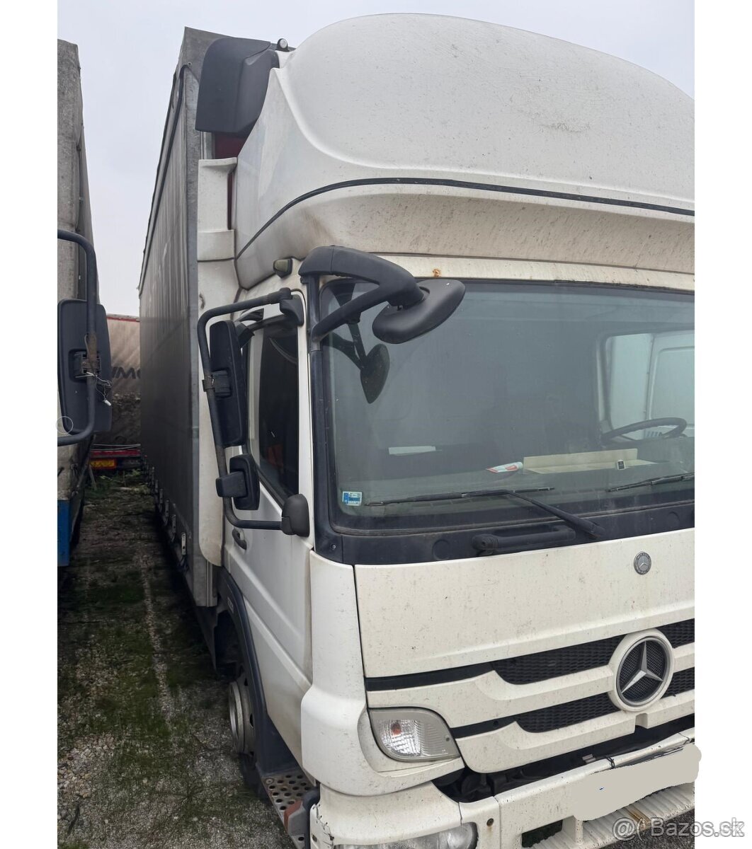 Mercedes atego 818 18 palet rv:2011