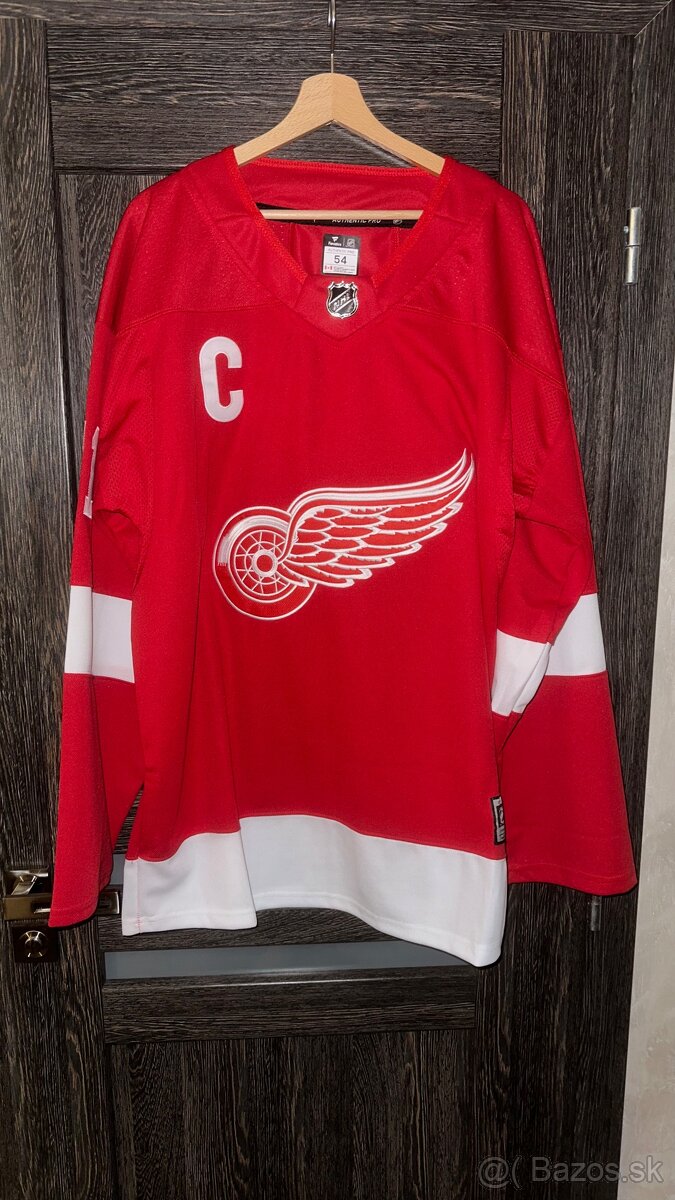 NHL DRES DETROIT RED WINGS ,, LARKIN “