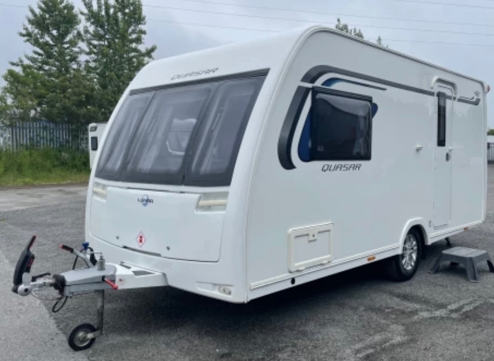 Anglicky karavan Lunar Quasar 462 2/3 r.v 2015 Tento dvoulůž