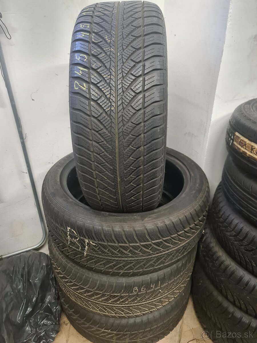 ZIMNE PNEU 245/45 R19 GOODYEAR RSC