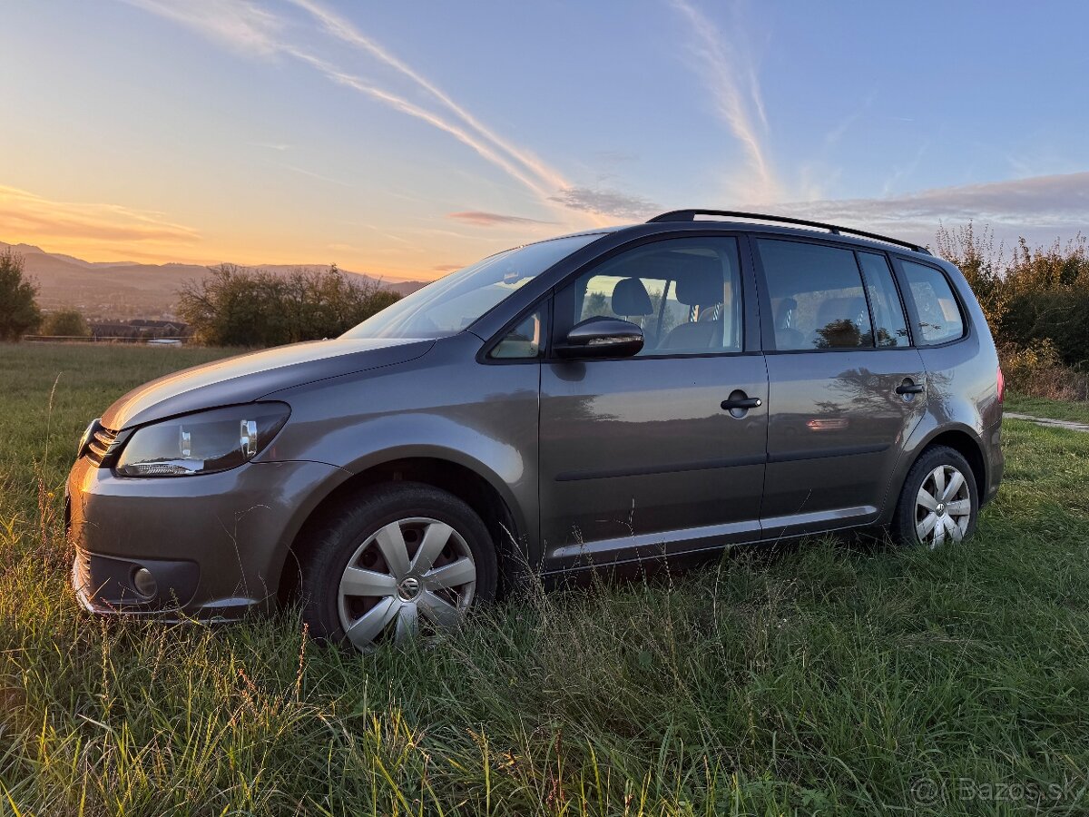 VW TOURAN 2013 1,6tdi 77kw/105k DSG/PANO