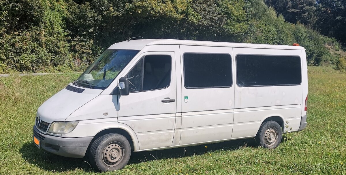 VYMENÍM 9miestny Mercedes sprinter 2.2CDI 60kw 247km výborny