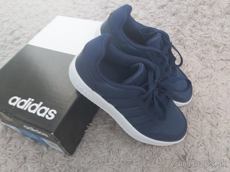 ADIDAS botasky UPLNE NOVE vel.36