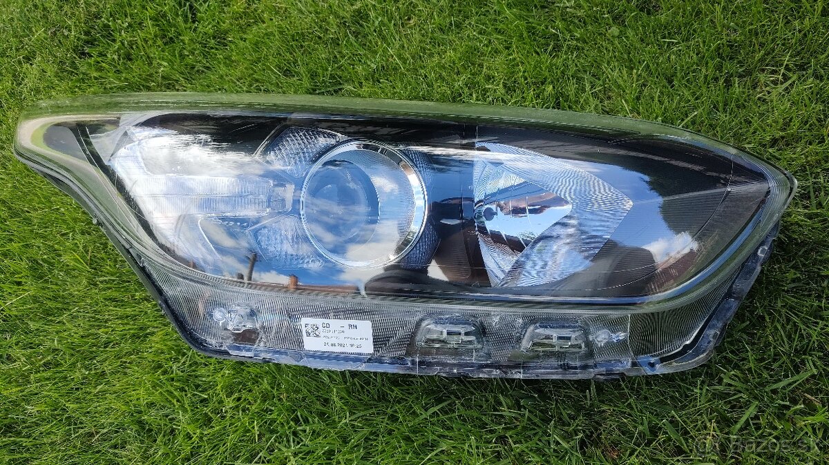 Kia Ceed III 3 CD 2021 - prave predne svetlo, lampa, halogen