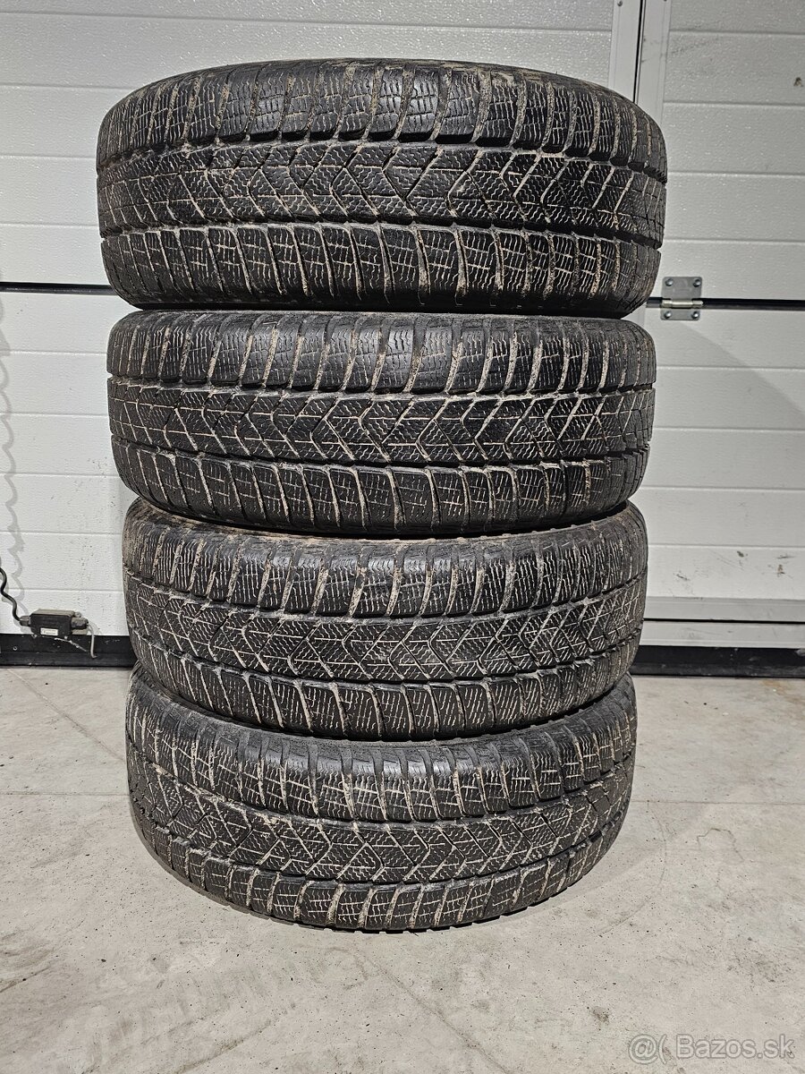 Zimné Pneu Pirelli Sottozero3 205/60 R16