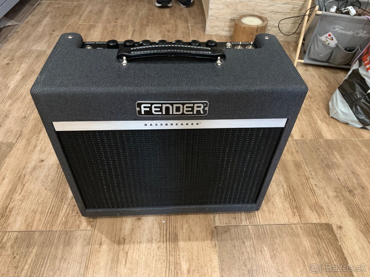 Fender Bassbreaker 15