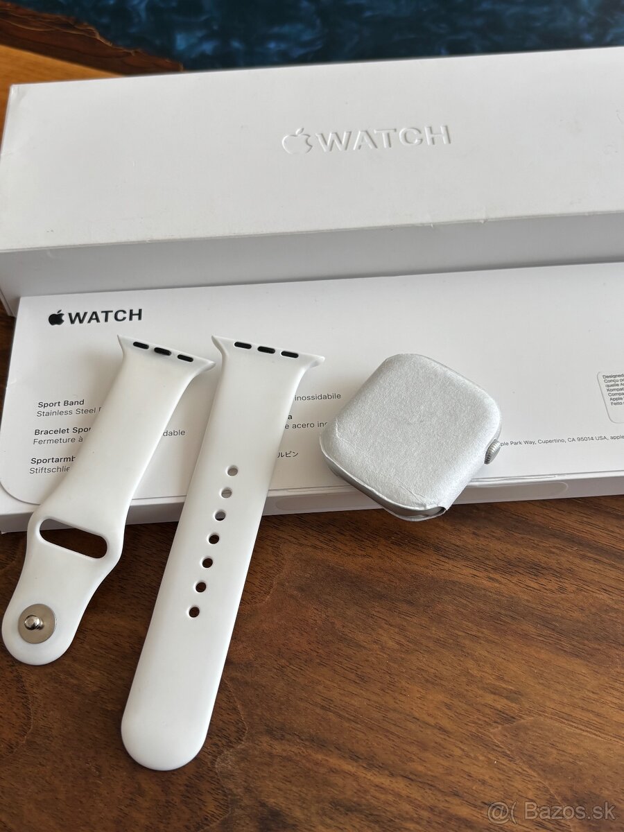 Apple Watch 10 46mm Silver nenosené