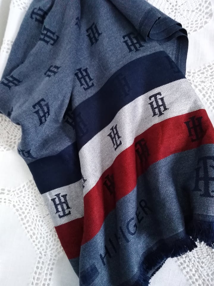 šal Tommy Hilfiger modrý