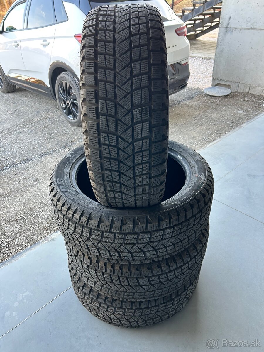 235/50R19 Zmné zánovné pneumatiky