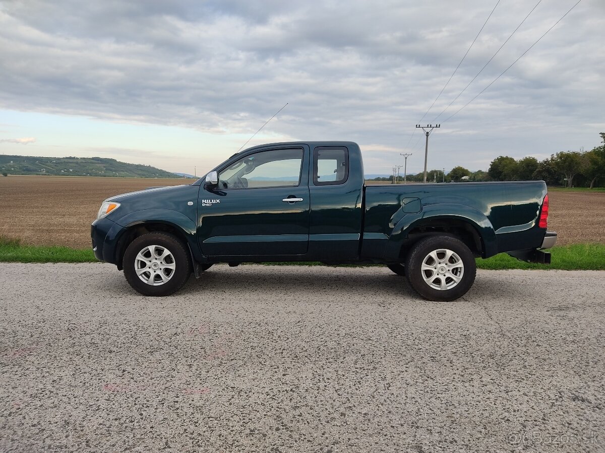 Toyota Hilux 4x4, Extra Cab, 2,4 D-4D, rv.2008