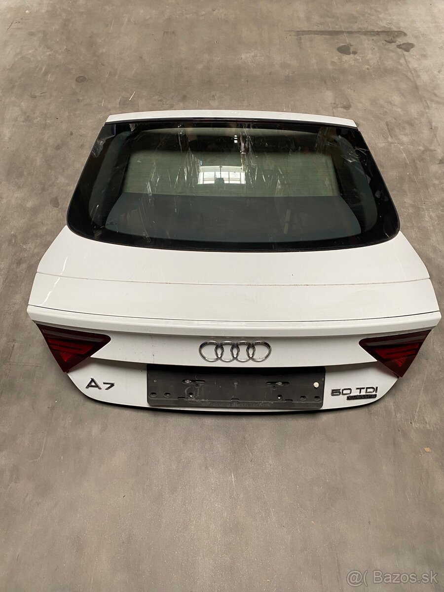 Veko kufra Audi A7 Sportback (4G) 4G8827025B