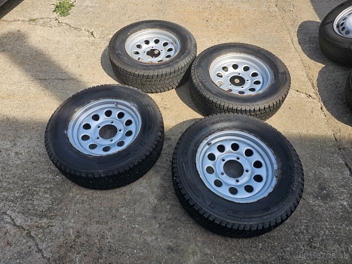 ZIMNÁ SADA SUZUKI JIMNY 205/70 R15