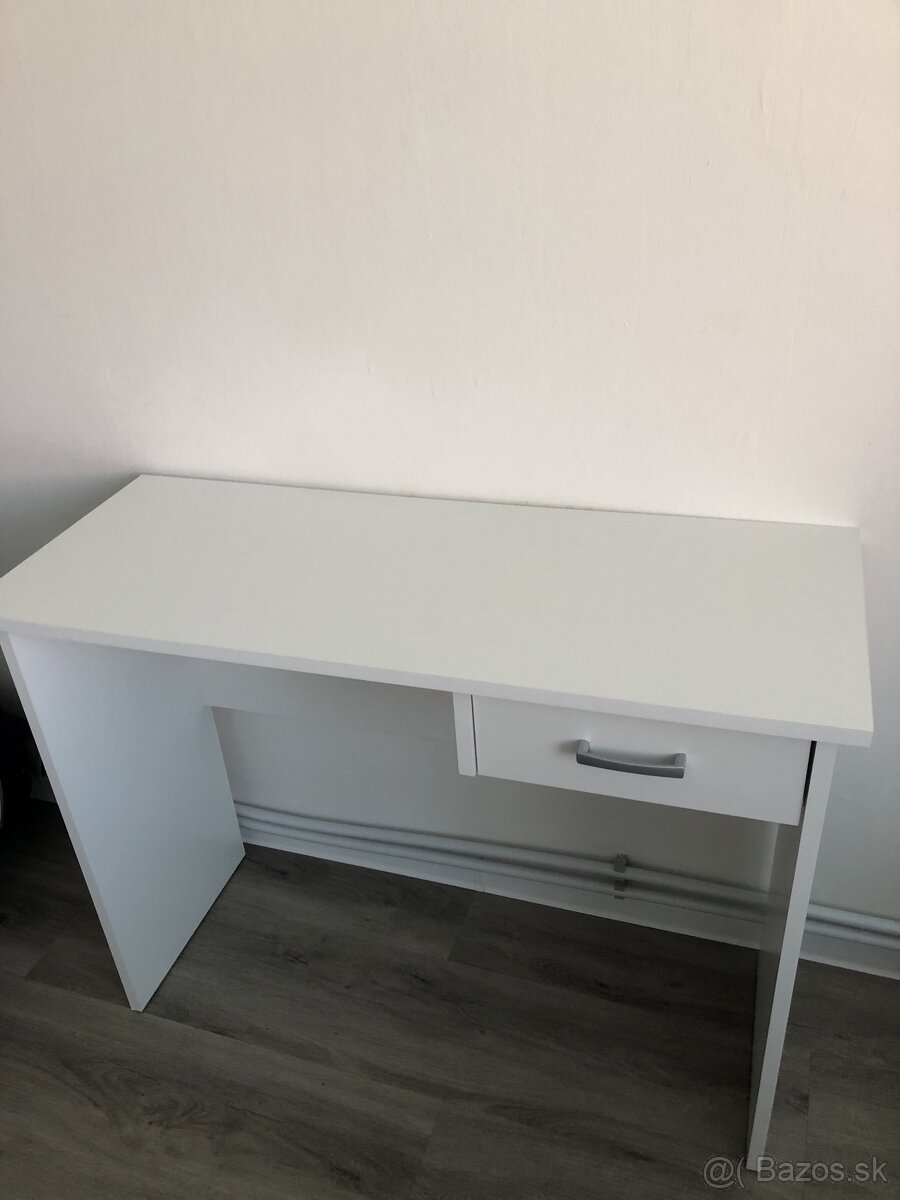 Biely PC stolík Jysk nový 100x40