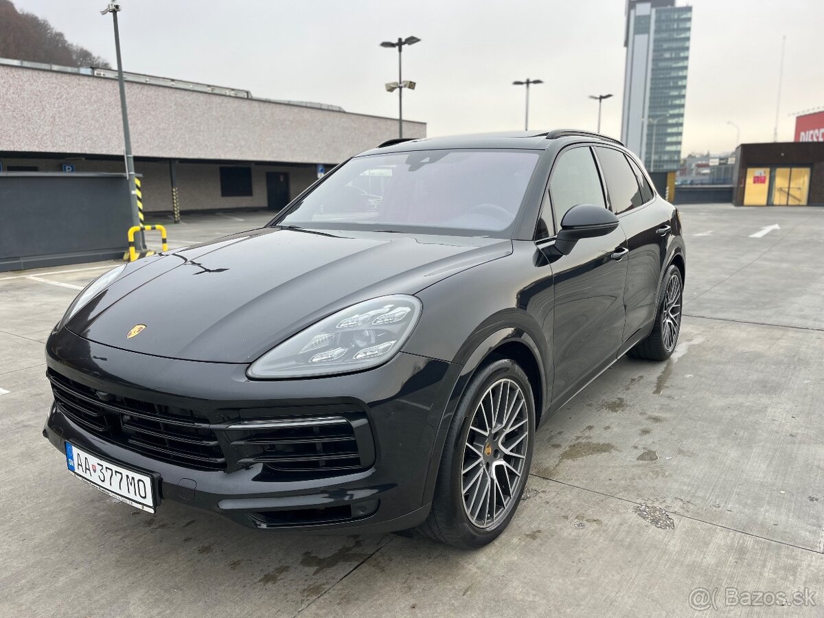 Porsche cayene S 2019 1maj kup SK