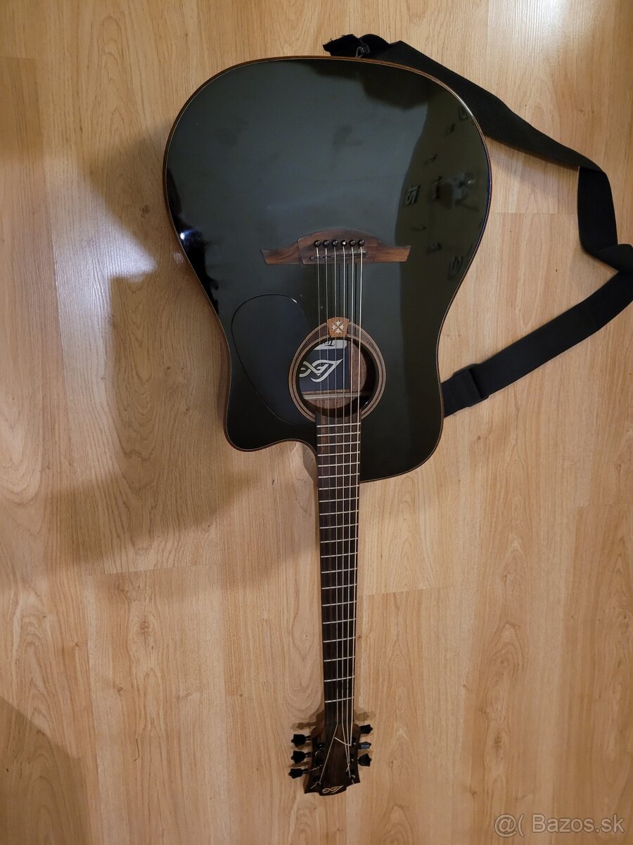 Elektroakusticka gitara