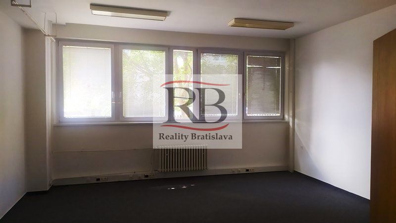 Kancelária 38,1m² s umývadlom v BA III na prenájom